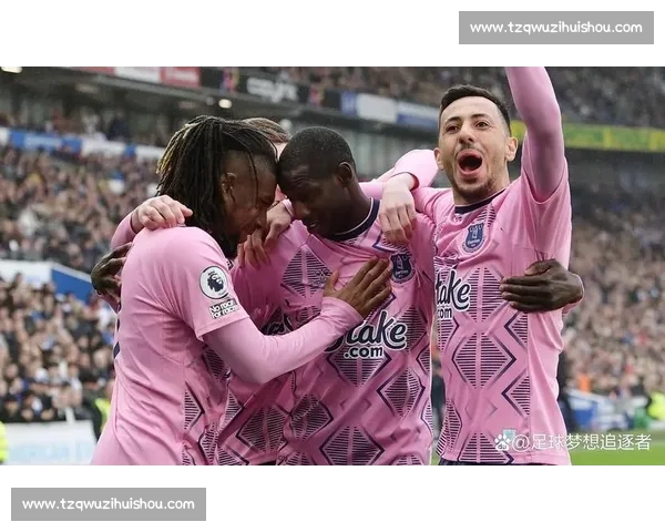 几张红牌引发风波赛场激烈冲突终场裁判成为焦点