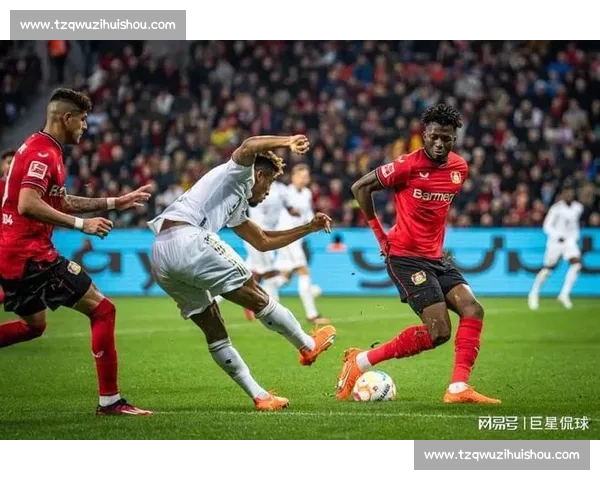 大巴黎与曼联激战回顾 双方攻防精彩对决引人入胜